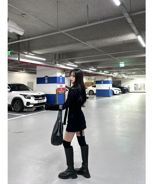 MUSINSA STANDARD WOMAN（ムシンサスタンダードウーマン）の「ウィメンズフラットヤーンバーティカルクロシェクルーネックニット[ブラック]（ニット/セーター・レディース・その他・SMALL/MEDIUM/LARGE/X-SMALL）」の15枚目の写真