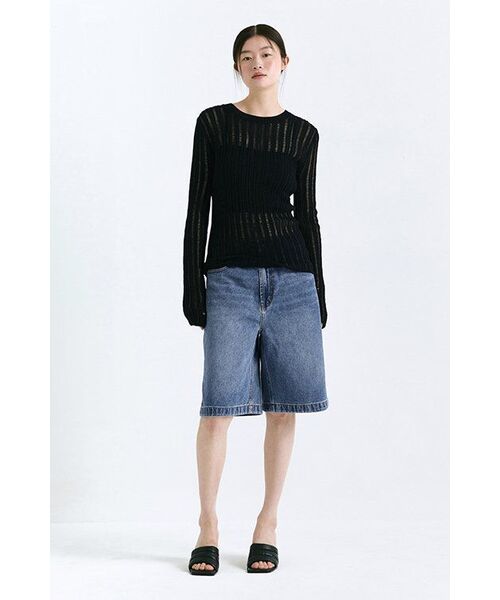 MUSINSA STANDARD WOMAN（ムシンサスタンダードウーマン）の「ウィメンズフラットヤーンバーティカルクロシェクルーネックニット[ブラック]（ニット/セーター・レディース・その他・SMALL/MEDIUM/LARGE/X-SMALL）」の2枚目の写真