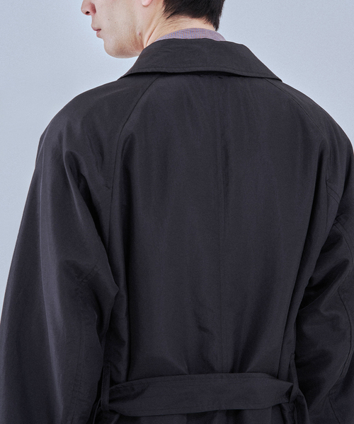 EDIFICE（エディフィス）の「ライトウェイト タフタ コート（ステンカラーコート・メンズ・ブラック/ライトグレー・MEDIUM/LARGE）」の11枚目の写真