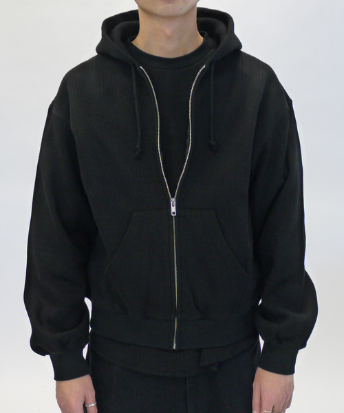 WISM(ウィズム)の「WISM ORIGINAL PRODUCT Waffle Hoodie(パーカー・メンズ・ホワイト/ブラック・MEDIUM/LARGE)」の13枚目の写真