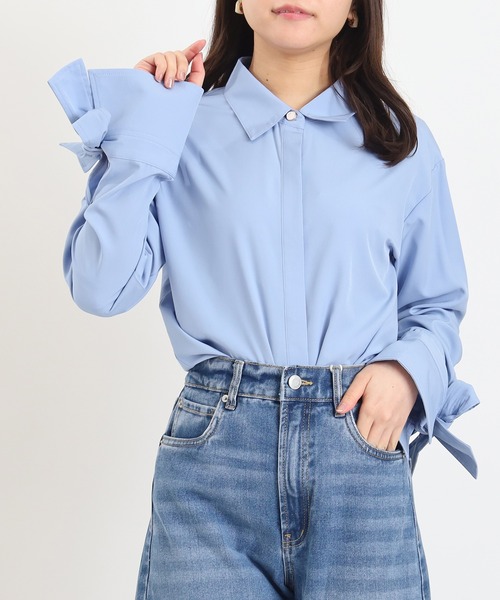 ASTORIA ODIER（アストリアオディール）の「袖リボンシャツ（シャツ/ブラウス・レディース・ホワイト/ブルー・MEDIUM）」の7枚目の写真