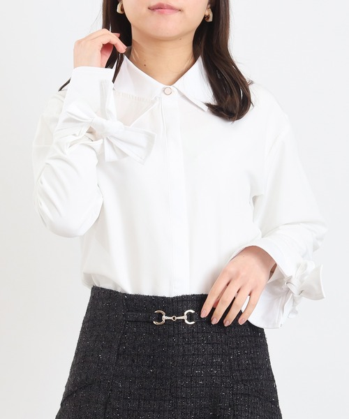 ASTORIA ODIER（アストリアオディール）の「袖リボンシャツ（シャツ/ブラウス・レディース・ホワイト/ブルー・MEDIUM）」の3枚目の写真