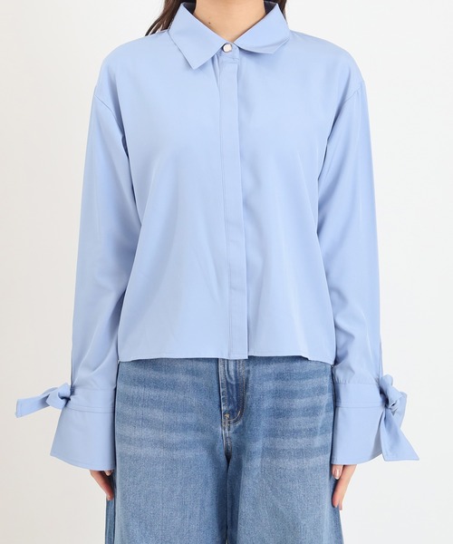ASTORIA ODIER（アストリアオディール）の「袖リボンシャツ（シャツ/ブラウス・レディース・ホワイト/ブルー・MEDIUM）」の11枚目の写真