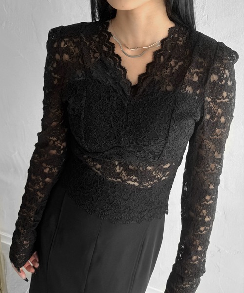 LVEU.(ラブユ.)の「【LVEU.】総レースデザイントップス / トップス カットソー ストレッチ 長袖 レース Vネック インナー パット付き ドレスアップ ホワイト ブラック ZOZOTOWN限定(Tシャツ/カットソー・レディース・ホワイト/ブラック・FREE)」の8枚目の写真