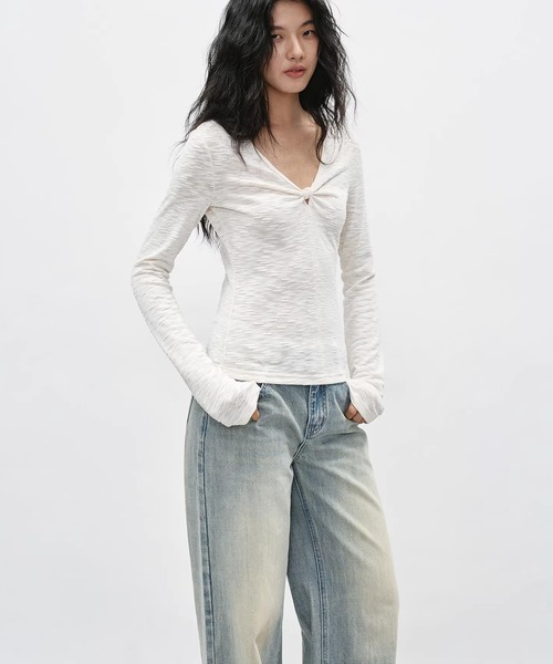 EIGHTHMONTH(エイスマンス)の「フロントノットVネックトップス EM26s050【EIGHTHMONTH】(Tシャツ/カットソー・レディース・ホワイト/ライトブルー・S/M)」の10枚目の写真