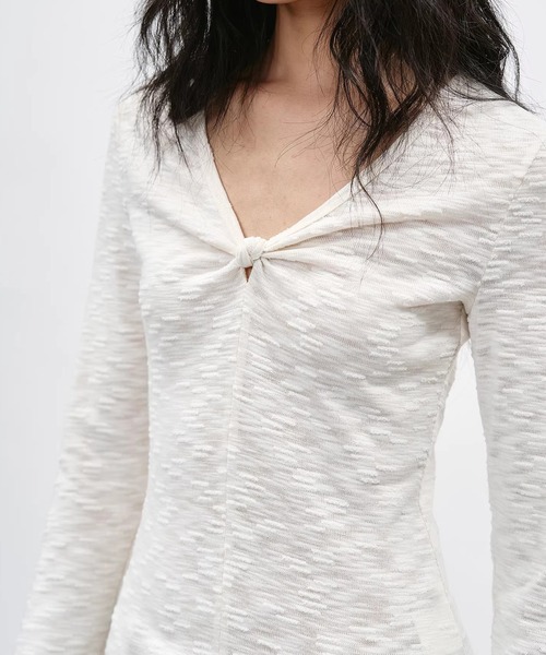 EIGHTHMONTH(エイスマンス)の「フロントノットVネックトップス EM26s050【EIGHTHMONTH】(Tシャツ/カットソー・レディース・ホワイト/ライトブルー・S/M)」の12枚目の写真