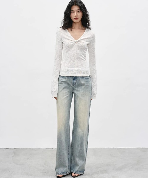 EIGHTHMONTH(エイスマンス)の「フロントノットVネックトップス EM26s050【EIGHTHMONTH】(Tシャツ/カットソー・レディース・ホワイト/ライトブルー・S/M)」の16枚目の写真