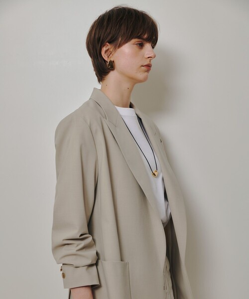 allureville(アルアバイル)の「【WEB・ルミネ別注】ボタンレスジャケット(テーラードジャケット・レディース・グレイッシュベージュ・2/1)」の3枚目の写真