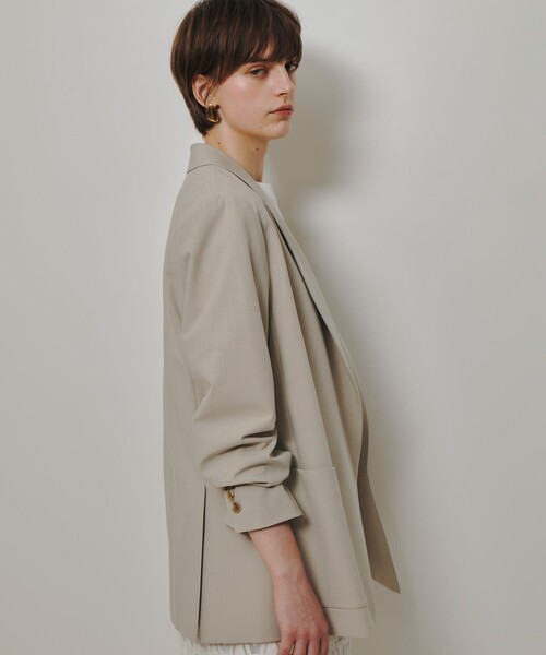 allureville(アルアバイル)の「【WEB・ルミネ別注】ボタンレスジャケット(テーラードジャケット・レディース・グレイッシュベージュ・2/1)」の4枚目の写真