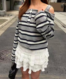 mebole（メボレ）の「オフショルボーダーストラップトップ（Tシャツ/カットソー）」