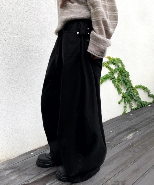 おしゃれスタ(オシャレスタ)の「ウエストベルトデザイン ワイドパンツ(その他パンツ・レディース・ホワイト/ブラック・S/M/L)」の8枚目の写真