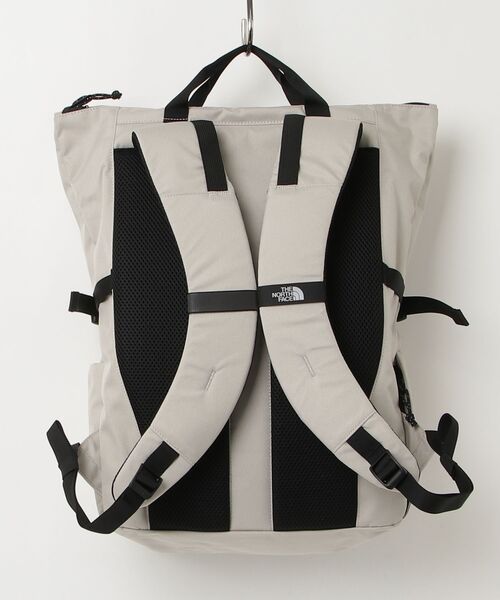 THE NORTH FACE(ザノースフェイス)の「ザ ノース フェイス THE NORTH FACE Boulder Tote Pack_ボルダートートパック(バックパック/リュック・メンズ・その他・ONE SIZE)」の3枚目の写真