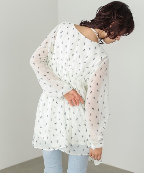 Bab(バブ)の「花柄プリントミニワンピース(ワンピース・レディース・アイボリー/ブラック・M)」の13枚目の写真