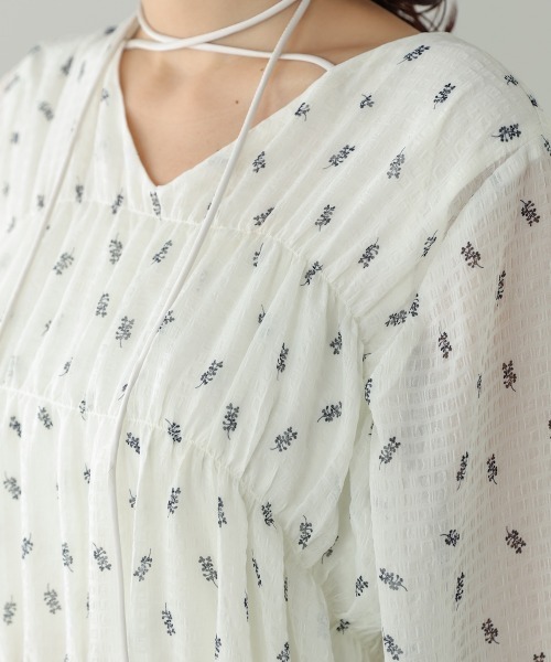 Bab(バブ)の「花柄プリントミニワンピース(ワンピース・レディース・アイボリー/ブラック・M)」の18枚目の写真