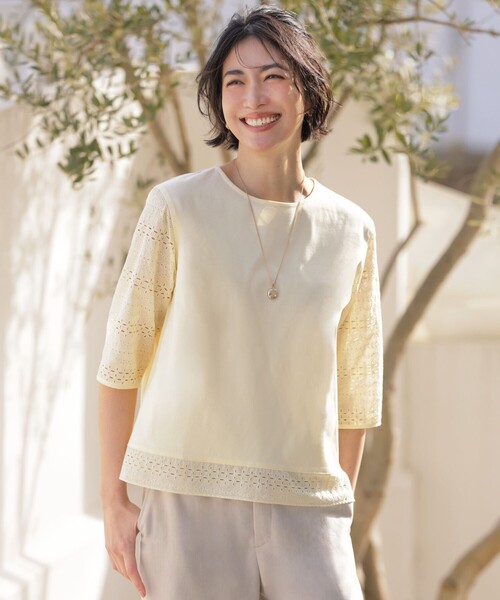 J.PRESS Ladies(J.プレス レディス)の「【一枚で着映え】スムースジャージー 刺繍 カットソー(Tシャツ/カットソー・レディース・サックスブルー系/ライトイエロー系/ライトグレー系/ホワイト系・SMALL)」の4枚目の写真