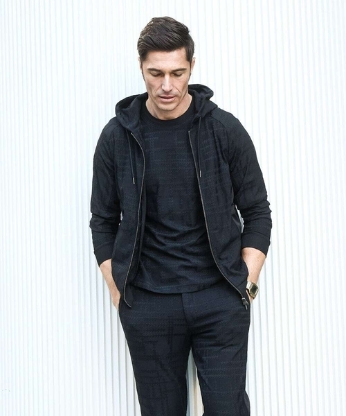 MICHEL KLEIN HOMME   （ミッシェルクランオム）の「【セットアップ】ジャカードクルーネック半袖カットソー（Tシャツ/カットソー・メンズ・ブラック/ホワイト・MEDIUM/LARGE/X-LARGE）」の3枚目の写真