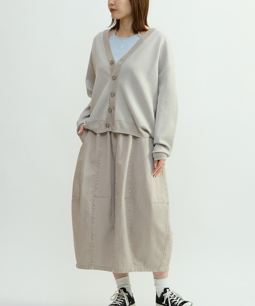 CONVERSE TOKYO(コンバーストウキョウ)の「BACK LOGO SUMMER KNIT CARDIGAN(カーディガン/ボレロ・レディース・グレー/ブラック/ブルー・FREE)」の15枚目の写真