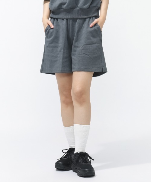 CONVERSE（コンバース）の「コンバース  SIDE POCKET SW SHORTS L サイドポケットスウェットショーツ（スウェットパンツ・レディース・オフホワイト/チャコールグレー・S/M/L）」の2枚目の写真