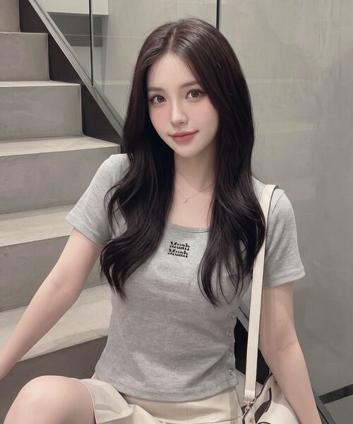 muahmuah（ムーアムーア）の「スリットボタンクロップ半袖Tシャツ [6色]（Tシャツ/カットソー・レディース・アイボリー/ブラック/グレー/ベージュ/ネイビー/チャコール・FREE）」の20枚目の写真