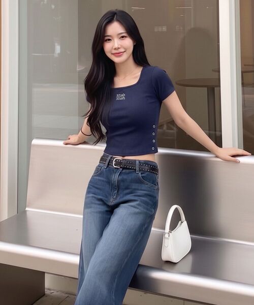muahmuah（ムーアムーア）の「スリットボタンクロップ半袖Tシャツ [6色]（Tシャツ/カットソー・レディース・アイボリー/ブラック/グレー/ベージュ/ネイビー/チャコール・FREE）」の21枚目の写真