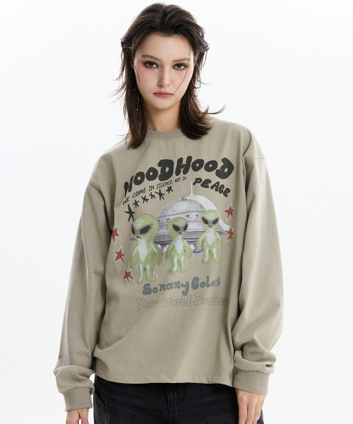 HOODHOOD（フッドフッド）の「エイリアンピース ロングスリーブTシャツ ライトカーキ（Tシャツ/カットソー・レディース・その他・1/2）」の3枚目の写真