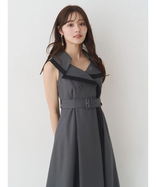MERCURYDUO（マーキュリーデュオ）の「バイカラートレンチフレアワンピース（ワンピース・レディース・チャコールグレー/オフホワイト/ライトグレー・SMALL/MEDIUM）」の10枚目の写真