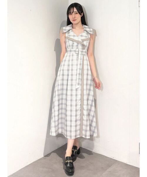 MERCURYDUO（マーキュリーデュオ）の「バイカラートレンチフレアワンピース（ワンピース・レディース・チャコールグレー/オフホワイト/ライトグレー・SMALL/MEDIUM）」の21枚目の写真