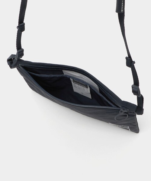 BEAUTY&YOUTH UNITED ARROWS(ビューティーアンドユースユナイテッドアローズ)の「<BLANKOF>サコッシュ バッグ 12(ショルダーバッグ・メンズ・ネイビー・FREE)」の9枚目の写真