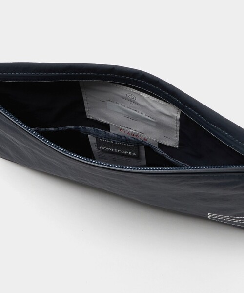 BEAUTY&YOUTH UNITED ARROWS(ビューティーアンドユースユナイテッドアローズ)の「<BLANKOF>サコッシュ バッグ 12(ショルダーバッグ・メンズ・ネイビー・FREE)」の10枚目の写真