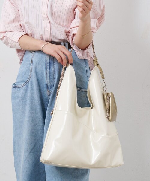 BIRTHDAY BAR（バースデイバー）の「【インフルエンサー ririka企画】フェイクレザーパラトライアングルバッグ（トートバッグ・レディース・アイボリー/ブルー系その他・0）」の21枚目の写真