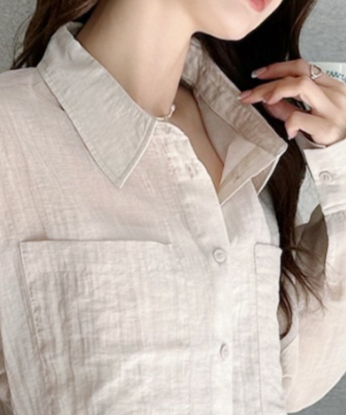 umune(ウムネ)の「シアーシャツ ビッグシルエット オーバーサイズ 長袖 胸ポケット 羽織り ライトアウター 透け感 抜け感 カジュアル 秋(シャツ/ブラウス・レディース・アイボリー/サックスブルー/ピンクベージュ/ブラック・FREE)」の20枚目の写真