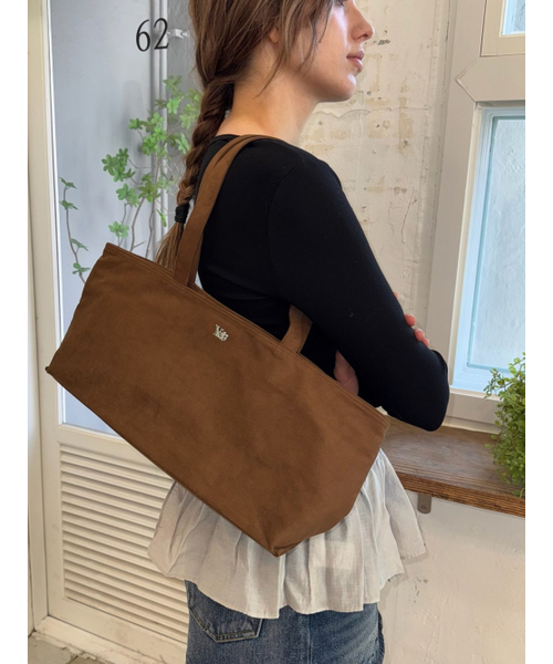 ISAYYERR(アイセイイェール)の「Paper Boat Bag (Suede)(brown)(ショルダーバッグ・レディース・その他・FREE)」の4枚目の写真