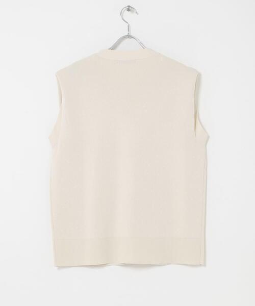 URBAN RESEARCH ROSSO WOMEN(アーバンリサーチ ロッソ)の「ショルダータックニットベスト(ベスト・レディース・アイボリー/ダークブラウン・FREE)」の14枚目の写真