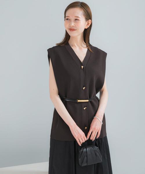 URBAN RESEARCH ROSSO WOMEN(アーバンリサーチ ロッソ)の「ショルダータックニットベスト(ベスト・レディース・アイボリー/ダークブラウン・FREE)」の17枚目の写真