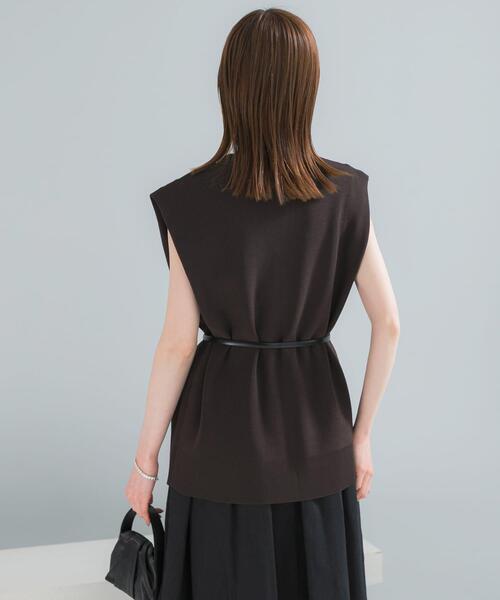 URBAN RESEARCH ROSSO WOMEN(アーバンリサーチ ロッソ)の「ショルダータックニットベスト(ベスト・レディース・アイボリー/ダークブラウン・FREE)」の19枚目の写真