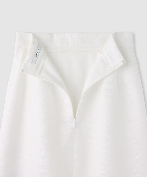 ANAYI(アナイ)の「バスケットサイドタックスカート〈セットアップ対応商品〉(スカート・レディース・ベージュ/ホワイト/ネイビー・38/36)」の6枚目の写真