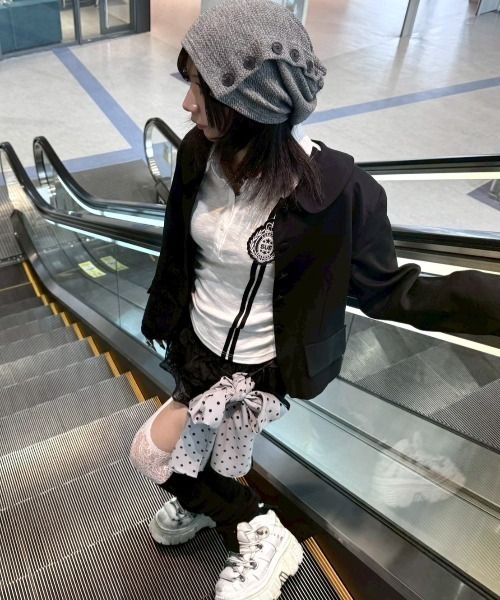 Never mind the XU / Chikashitsu+(ネバーマインド ザ エックスユー / チカシツプラス)の「【nmtc+】round collar single cropped jacket / 【エヌエムティーシープラス】ラウンドカラーシングルクロップジャケット(テーラードジャケット・レディース・ブラック/グレー・ONE SIZE)」の15枚目の写真