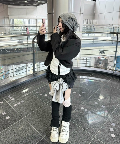 Never mind the XU / Chikashitsu+(ネバーマインド ザ エックスユー / チカシツプラス)の「【nmtc+】round collar single cropped jacket / 【エヌエムティーシープラス】ラウンドカラーシングルクロップジャケット(テーラードジャケット・レディース・ブラック/グレー・ONE SIZE)」の19枚目の写真