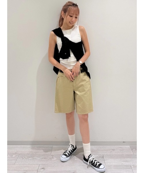 GAP（ギャップ）の「ミッドライズ ツイル サイドプリーツ トラウザーショートパンツ（その他パンツ・レディース・ブラック/ベージュ・000/10/8/6/4/2/0/00）」の12枚目の写真