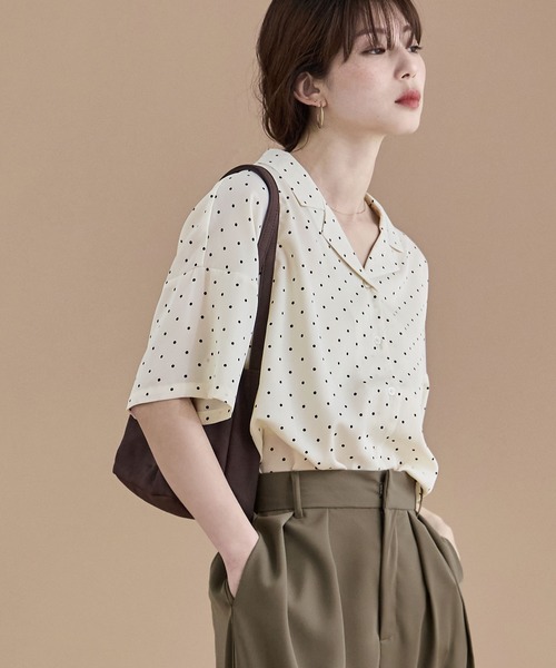 etoll.(エトル)の「ポルカドットオープンカラーシャツ(シャツ/ブラウス・レディース・ベージュ/グレー/アイボリー・M)」の5枚目の写真