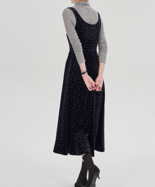 MAIA(マイア)の「ベルベットフラワーワンピース-ティルブルー(テンセルTシャツセット)(ワンピース・レディース・その他・MEDIUM/LARGE)」の4枚目の写真