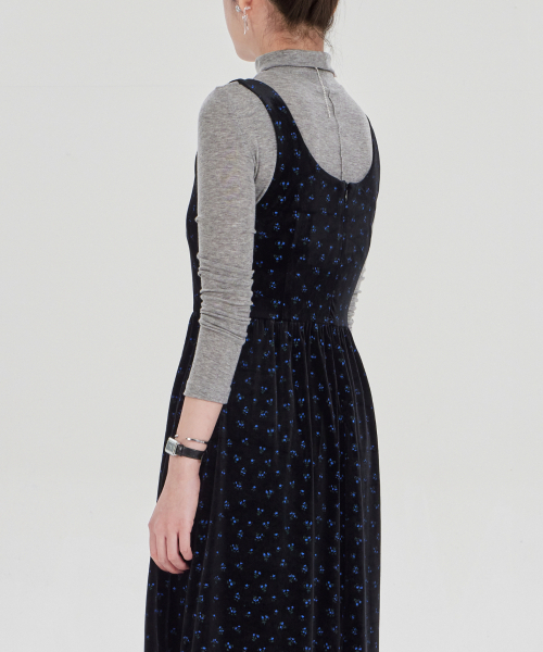 MAIA(マイア)の「ベルベットフラワーワンピース-ティルブルー(テンセルTシャツセット)(ワンピース・レディース・その他・MEDIUM/LARGE)」の8枚目の写真