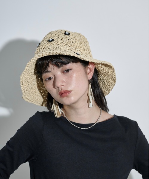 THE YOn(ザヨン)の「フラワーモチーフペーパーハット(ハット・レディース・ナチュラル・FREE)」の2枚目の写真