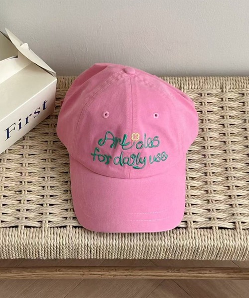 LYEON(リヨン)の「刺繍ロゴキャップ(キャップ・レディース・ネイビー/ピンク・FREE)」の2枚目の写真