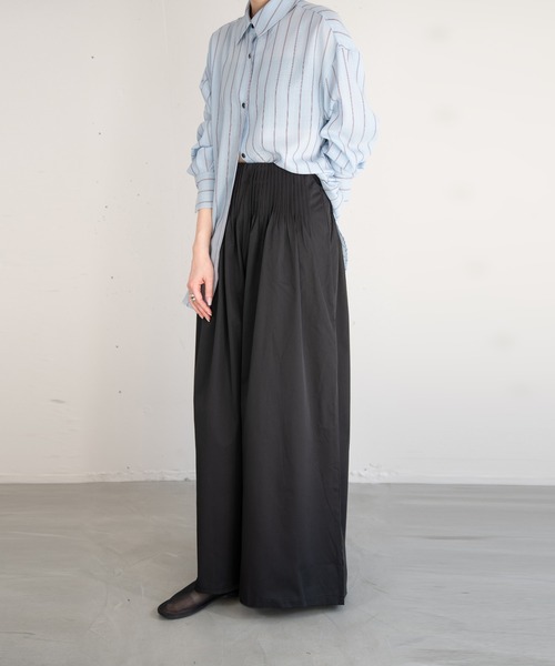 hwyl(ヒュイル)の「タックワイドパンツ(その他パンツ・レディース・ブラック/ベージュ・MEDIUM/SMALL)」の6枚目の写真