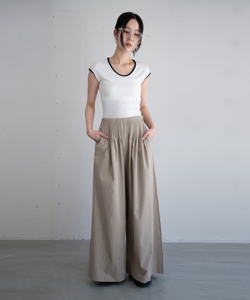 hwyl(ヒュイル)の「タックワイドパンツ(その他パンツ・レディース・ブラック/ベージュ・MEDIUM/SMALL)」の13枚目の写真