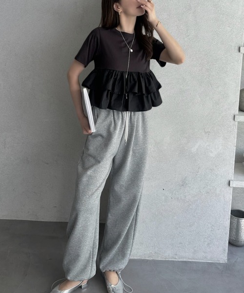 TREOVER(トレオーバー)の「1枚で華やぐ主役級フリルTシャツ(Tシャツ/カットソー・レディース・オフホワイト/ブラック/ピンク/ベージュ・FREE)」の12枚目の写真