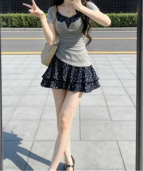 ＆soiree（アンドソワレ）の「ヘンリーネックレイヤードミニワンピース（ワンピース・レディース・グレー・SMALL/MEDIUM/LARGE/X-LARGE）」の2枚目の写真