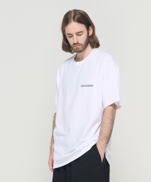 CARGOBROS(カーゴブロス)の「エッセンシャルロゴオーバー半袖Tシャツ(ホワイト/ネイビー)(Tシャツ/カットソー・メンズ・その他・SMALL/MEDIUM/LARGE/X-LARGE/2XL)」の3枚目の写真