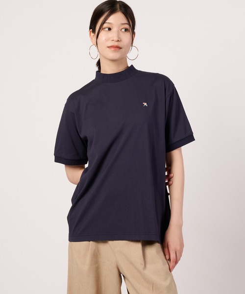 Arnold Palmer(アーノルドパーマー)の「【汗ジミ防止】シェア エンボス ロゴ Tシャツ(Tシャツ/カットソー・レディース・ネイビー/グレー/グリーン/ホワイト・S/XS/L/M/LL)」の4枚目の写真